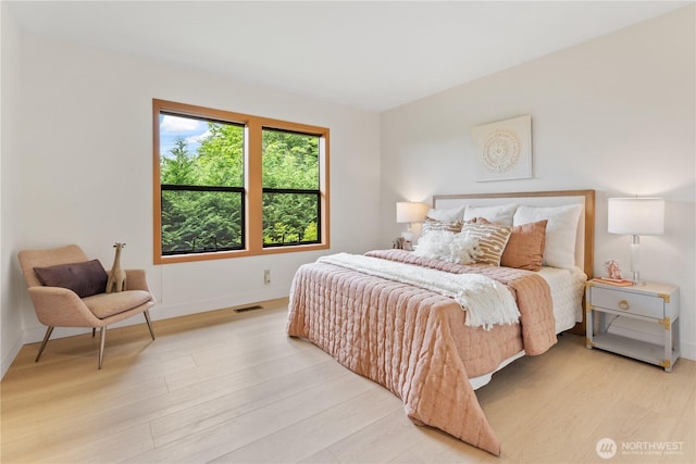 4811 Somerset Dr SE, Bellevue, WA 98006 - bedroom with light wood-style floors