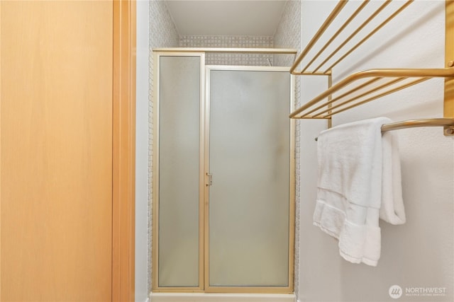 4811 Somerset Dr SE, Bellevue, WA 98006 - full bath with a shower stall