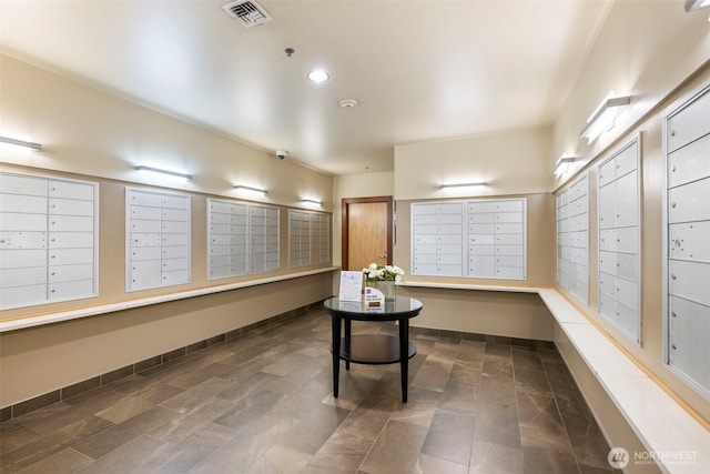 10610 NE 9th Pl Unit 1220, Bellevue, WA 98004 - surrounding community with mail area and recessed lighting
