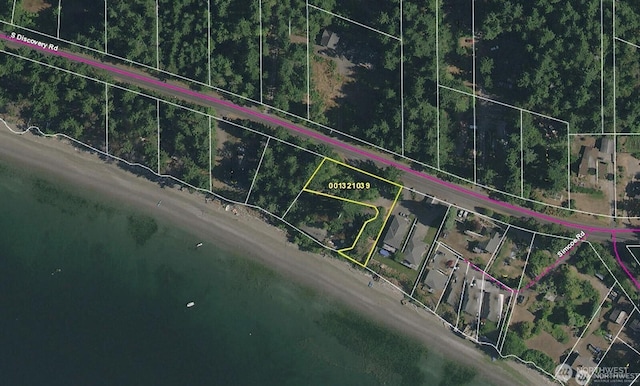 252 Myrtle St, Port Townsend, WA 98368 - aerial overview of property's location with property boundaries highlighted