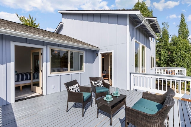 252 Myrtle St, Port Townsend, WA 98368 - deck with an outdoor hangout area