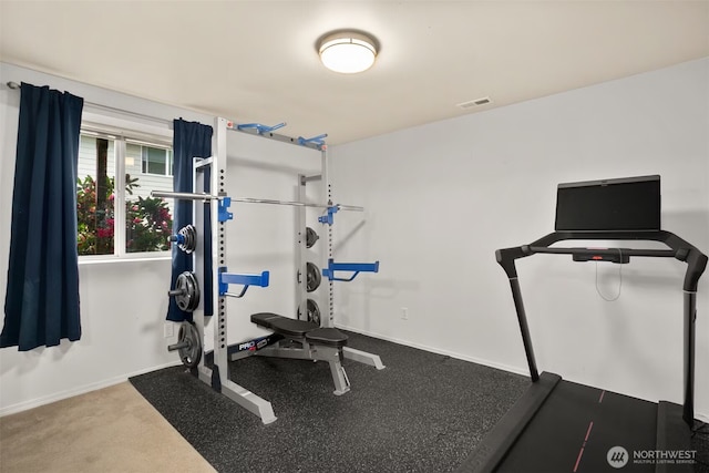 8233 NE 163rd Pl, Kenmore, WA 98028 - workout area featuring baseboards