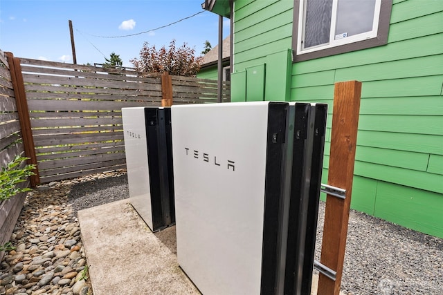 1241 Koontz Rd, Chehalis, WA 98532 - exterior view of a power storage unit