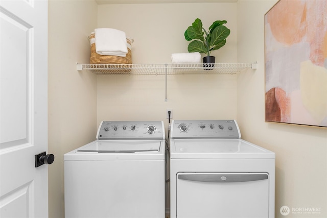 18022 29th Ave SE, Bothell, WA 98012 - laundry room featuring independent washer and dryer