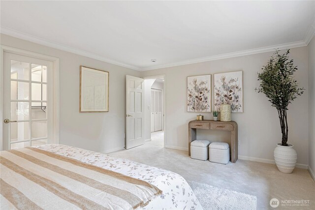 5265 140th Ave NE, Bellevue, WA 98005 - carpeted bedroom with crown molding