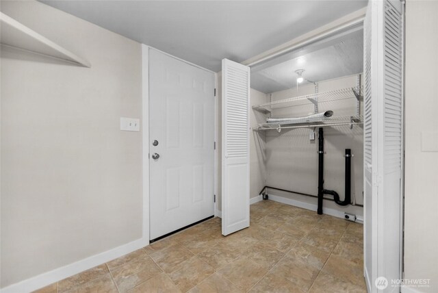 1925 Lombard Unit A, Everett, WA 98201 - view of walk in closet