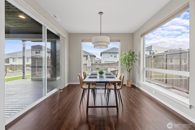 13506 196th Ave SE, Monroe, WA 98272 - sunroom featuring a residential view