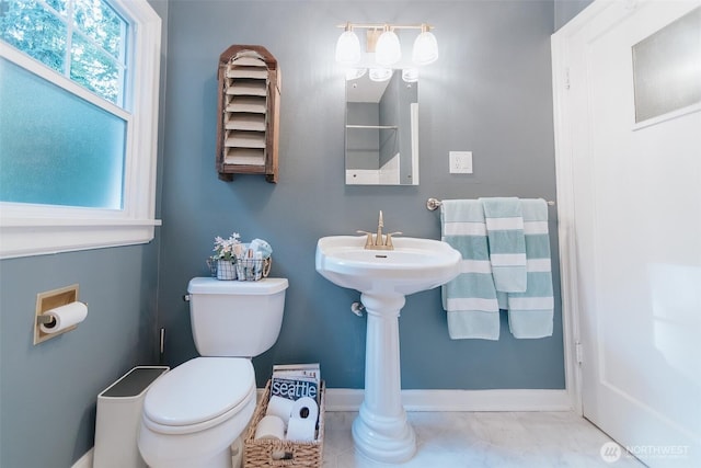 1325 SW 120th St, Burien, WA 98146 - bathroom with toilet and baseboards