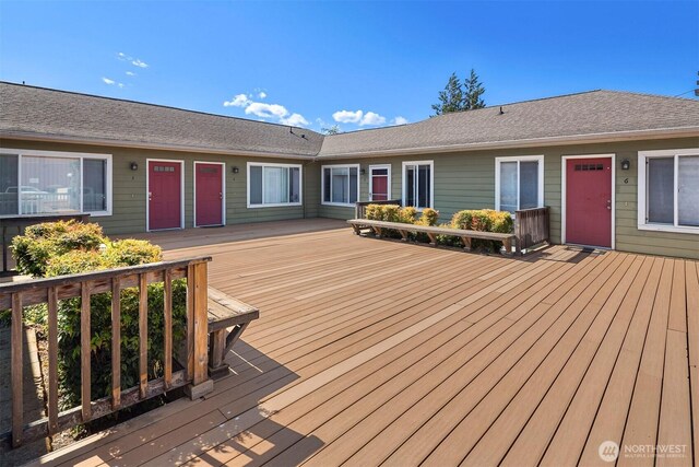 9013 16th Ave SW Unit 11, Seattle, WA 98106 - view of wooden deck