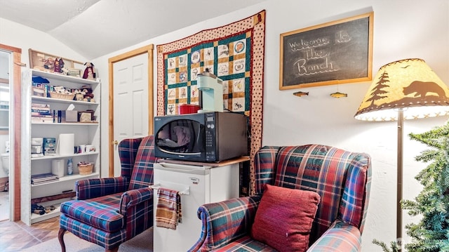 767 Bill Shaw Rd, Pateros, WA 98846 - sitting room with vaulted ceiling and built in shelves