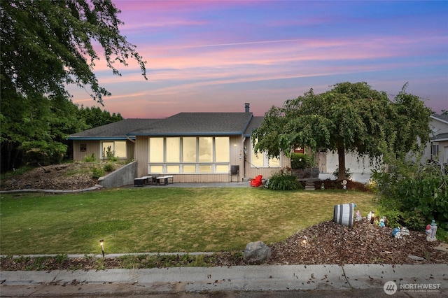 9307 Albert Way SE, Moses Lake, WA 98837 - view of front facade with a front yard