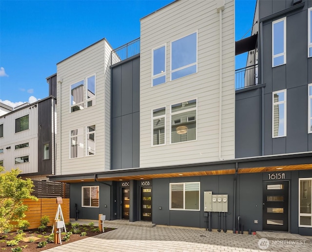 1615 N 50th St Unit A, Seattle, WA 98103 - view of townhome / multi-family property