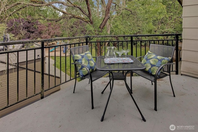 15819 NE Leary Way Unit D302, Redmond, WA 98052 - balcony featuring outdoor dining area