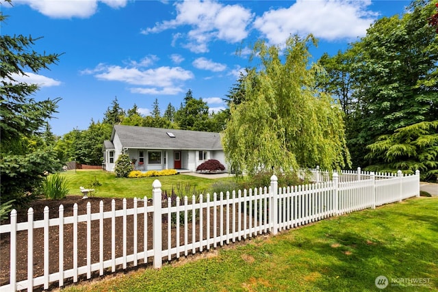 8615 176th St NW, Stanwood, WA 98282 - view of front of home featuring a fenced front yard