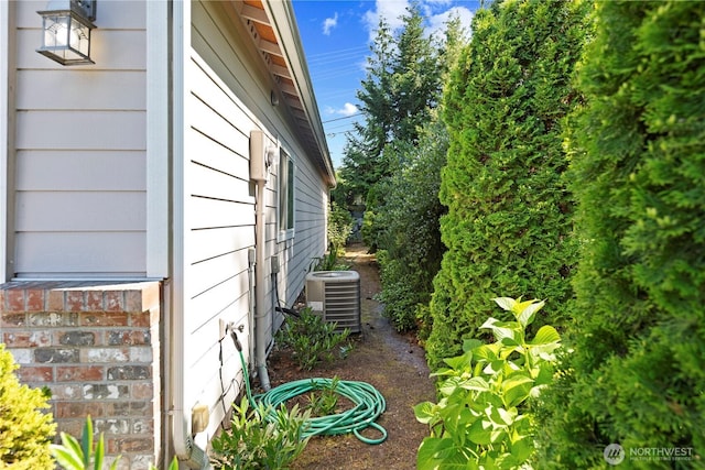 16314 2nd Dr SE, Bothell, WA 98012 - view of side of property with a central AC unit