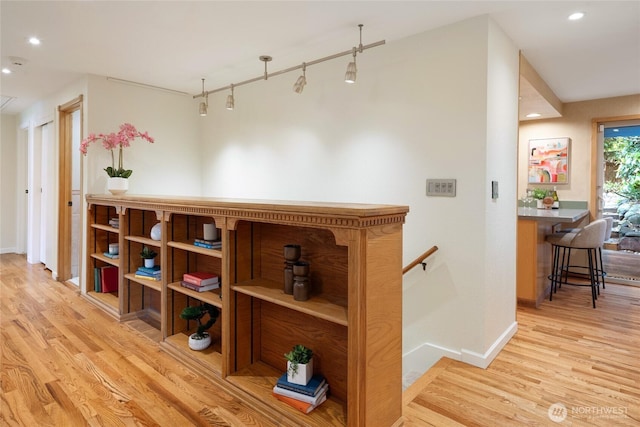822 206th Ave NE, Sammamish, WA 98074 - hall featuring wood finished floors and recessed lighting