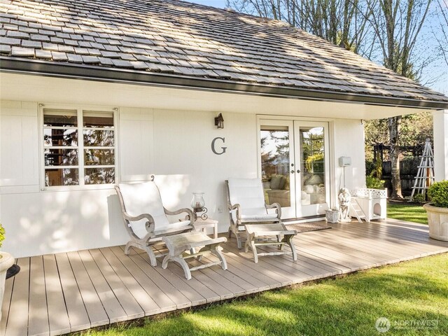 19263 Edgecliff Dr SW, Normandy Park, WA 98166 - deck with french doors