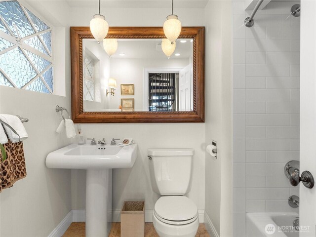 19263 Edgecliff Dr SW, Normandy Park, WA 98166 - bathroom featuring toilet and shower / bath combination