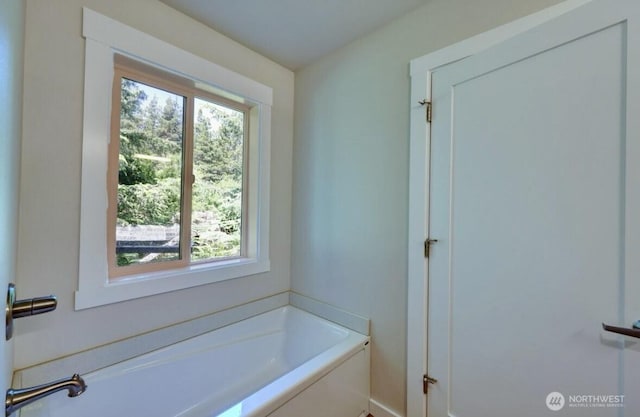 999 41st Ln, Seaview, WA 98644 - full bath featuring a bath