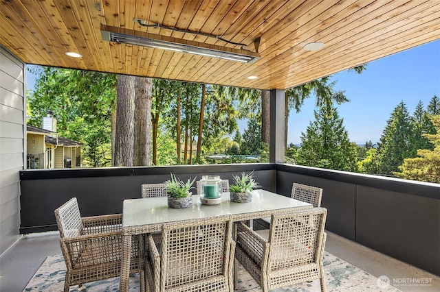 11216 NE 67th St Unit 4, Kirkland, WA 98033 - balcony with outdoor dining area