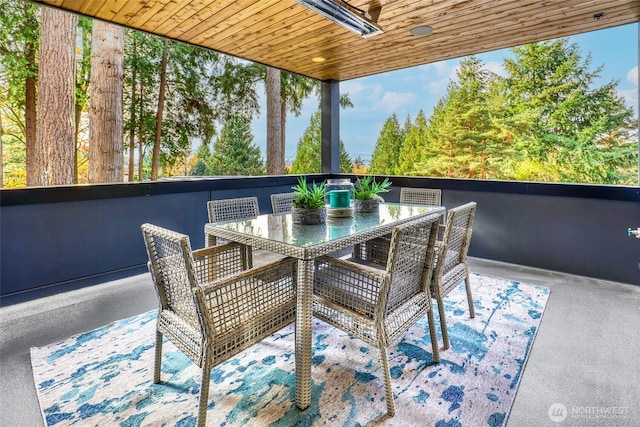 11216 NE 67th St Unit 4, Kirkland, WA 98033 - balcony with outdoor dining area