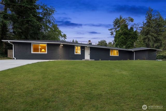 10403 Wauna St SW, Lakewood, WA 98498 - ranch-style house featuring a front lawn and a chimney