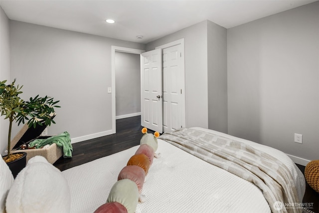 10403 Wauna St SW, Lakewood, WA 98498 - bedroom featuring dark wood-style floors and recessed lighting