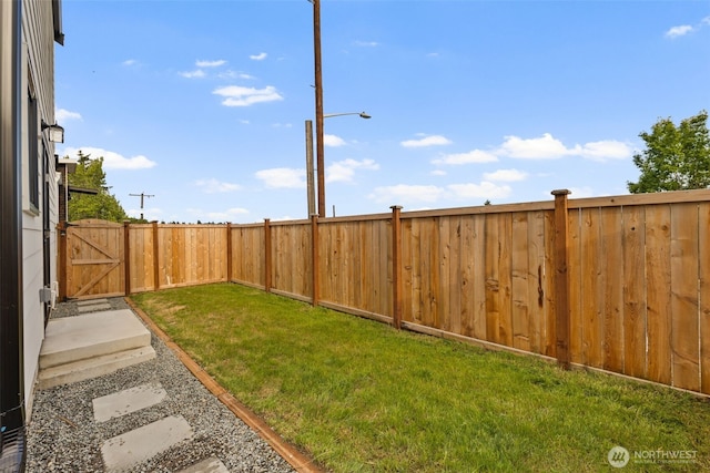 2912 SW Thistle St Unit B, Seattle, WA 98126 - fenced backyard with a gate