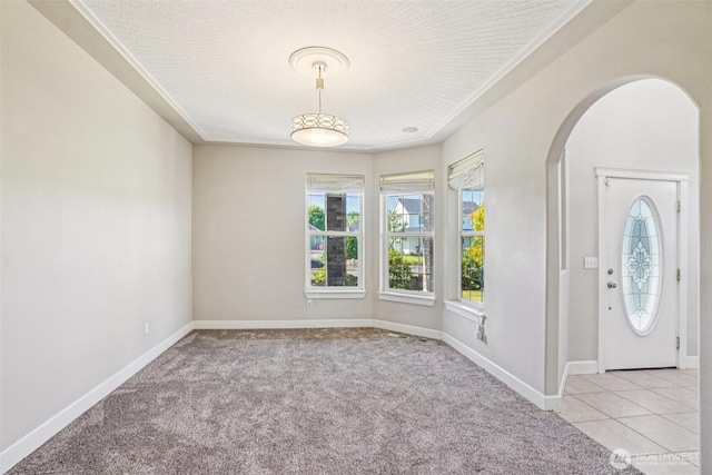 10400 NE 197th St, Battle Ground, WA 98604 - entryway with arched walkways and light carpet
