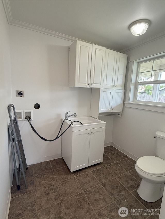 715 Ford Ave, Snohomish, WA 98290 - washroom with electric dryer hookup, washer hookup, and ornamental molding