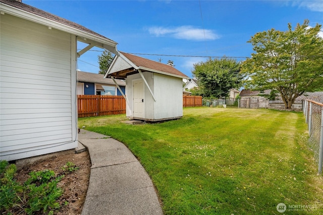 1639 King St, Bellingham, WA 98225 - fenced backyard featuring a shed