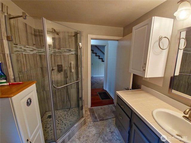 456 Upper Grand Ave, Hoquiam, WA 98550 - bathroom with a shower stall and vanity