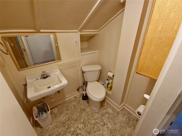 456 Upper Grand Ave, Hoquiam, WA 98550 - bathroom with a sink and toilet