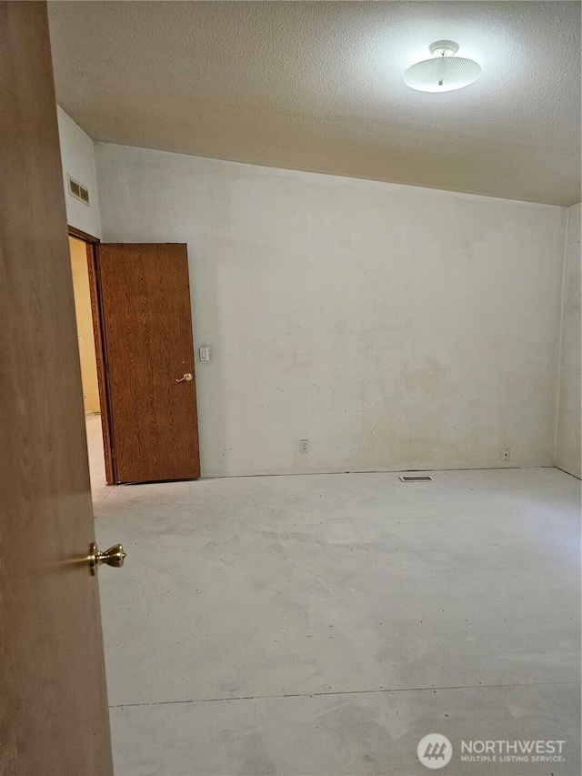 61 Flamingo Rd, Port Townsend, WA 98368 - unfurnished room with concrete floors