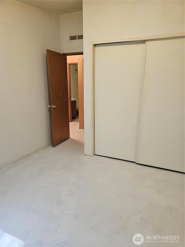 61 Flamingo Rd, Port Townsend, WA 98368 - unfurnished bedroom featuring a closet