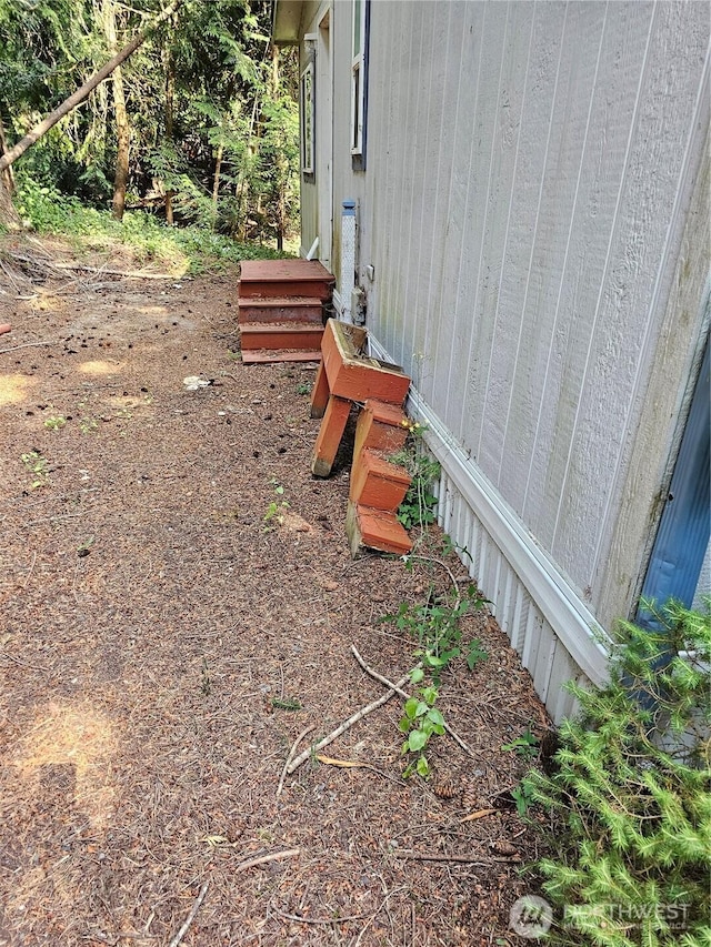 61 Flamingo Rd, Port Townsend, WA 98368 - exterior view of entry steps