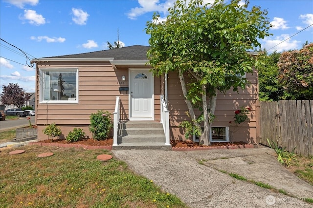 5324 Mckinley Ave, Tacoma, WA 98404 - bungalow-style home with a shingled roof