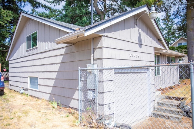 13814 C St S, Tacoma, WA 98444 - view of side of property
