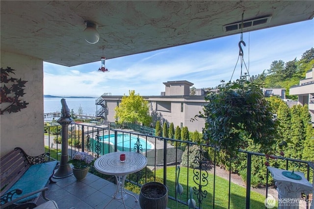 9201 NE Juanita Dr Unit 205, Kirkland, WA 98034 - balcony with a water view