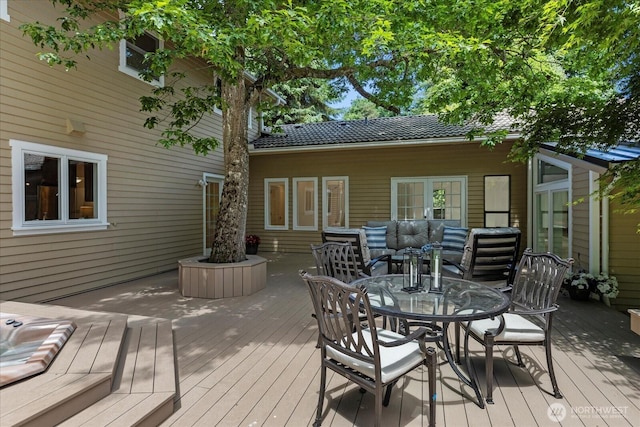8606 184th St SW, Edmonds, WA 98026 - deck featuring outdoor dining area