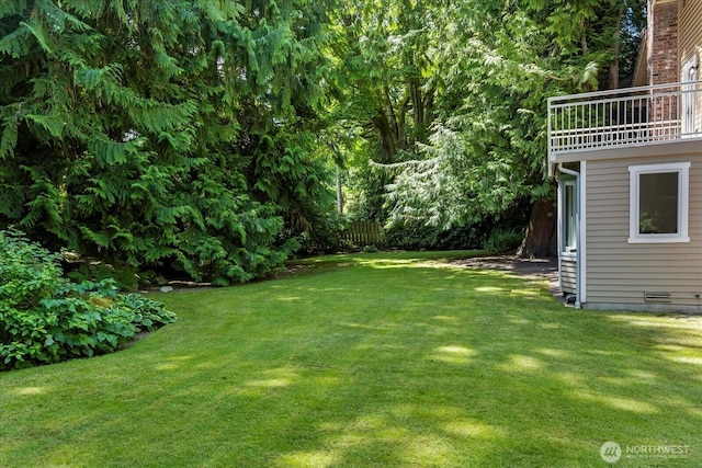 8606 184th St SW, Edmonds, WA 98026 - view of green lawn featuring a balcony