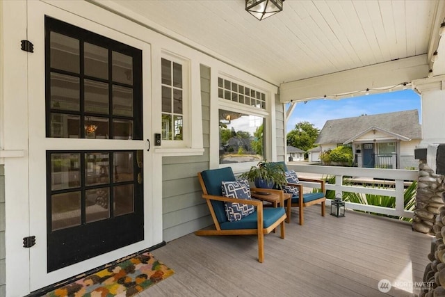 751 S 40th St, Tacoma, WA 98418 - view of wooden porch