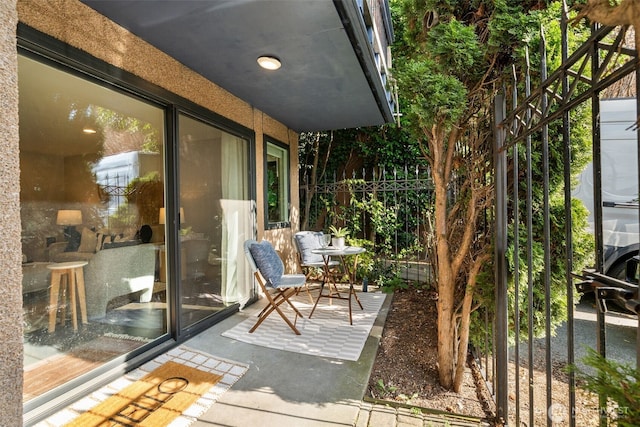 2219 Eastlake Ave E Unit 101, Seattle, WA 98102 - view of patio