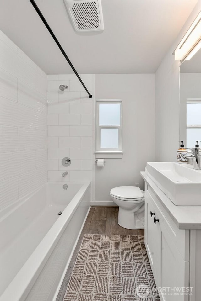 102 NW 132nd St, Seattle, WA 98177 - full bath with vanity and  shower combination
