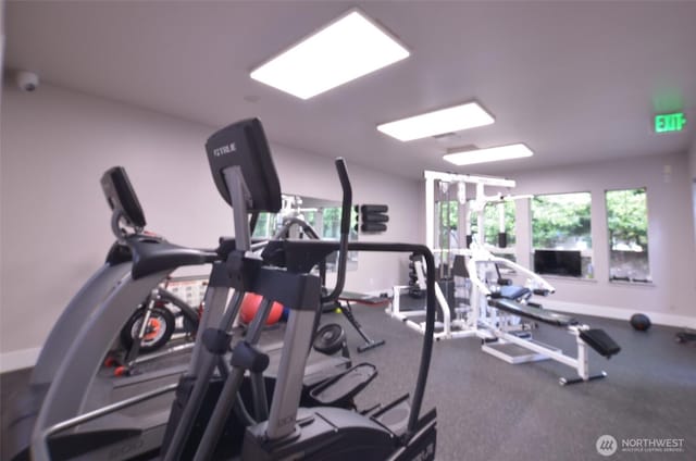 151540 140th Way SE Unit T101, Renton, WA 98058 - exercise room with baseboards