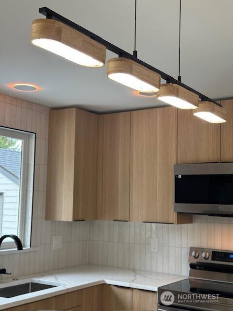 8913 SW Newgrove Ave, Lakewood, WA 98498 - photo 6