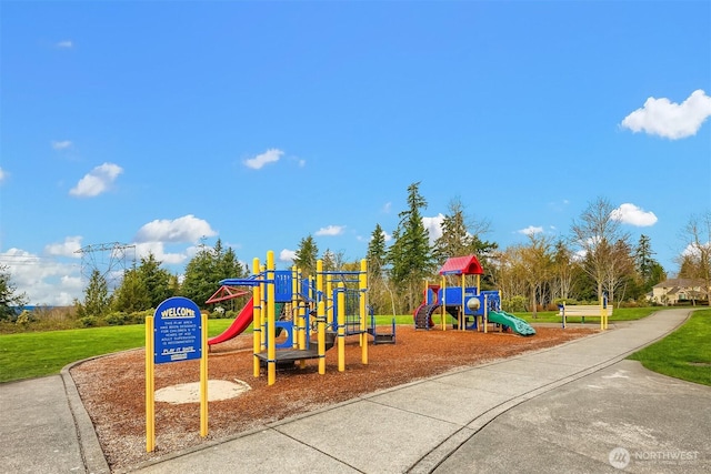 1957 23rd Pl NE Unit 201, Issaquah, WA 98029 - community play area with a lawn