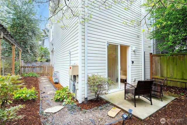 8526 Nesbit Ave N Unit F, Seattle, WA 98103 - back of property with a patio