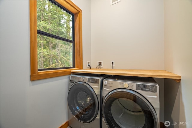 7489 Olsen Dr, Deming, WA 98244 - laundry area with washer and dryer