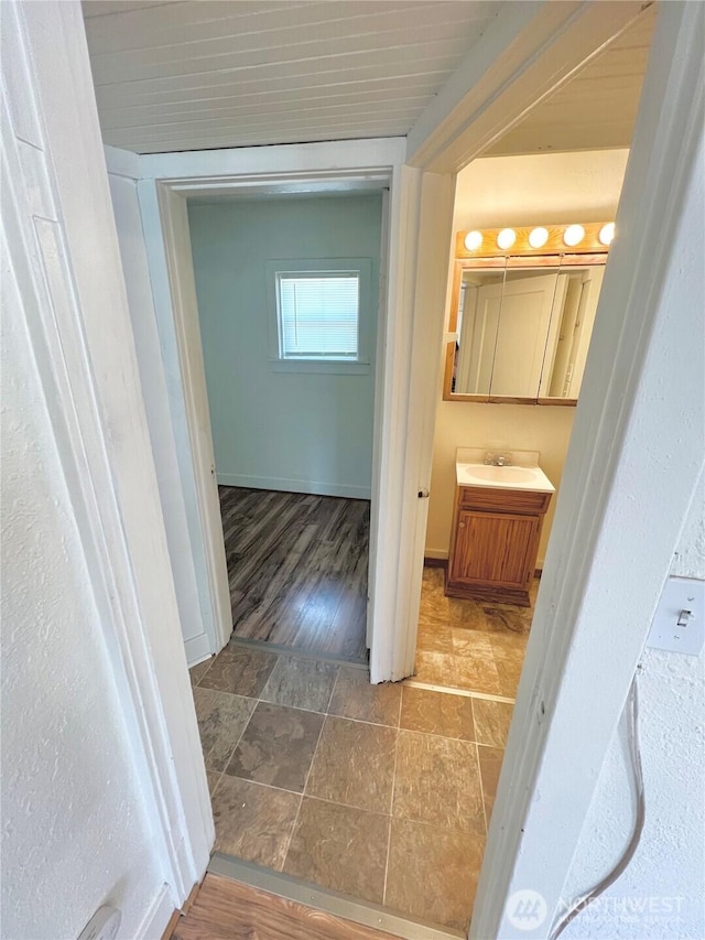 552 Maple St S, Okanogan, WA 98844 - bathroom featuring vanity and baseboards